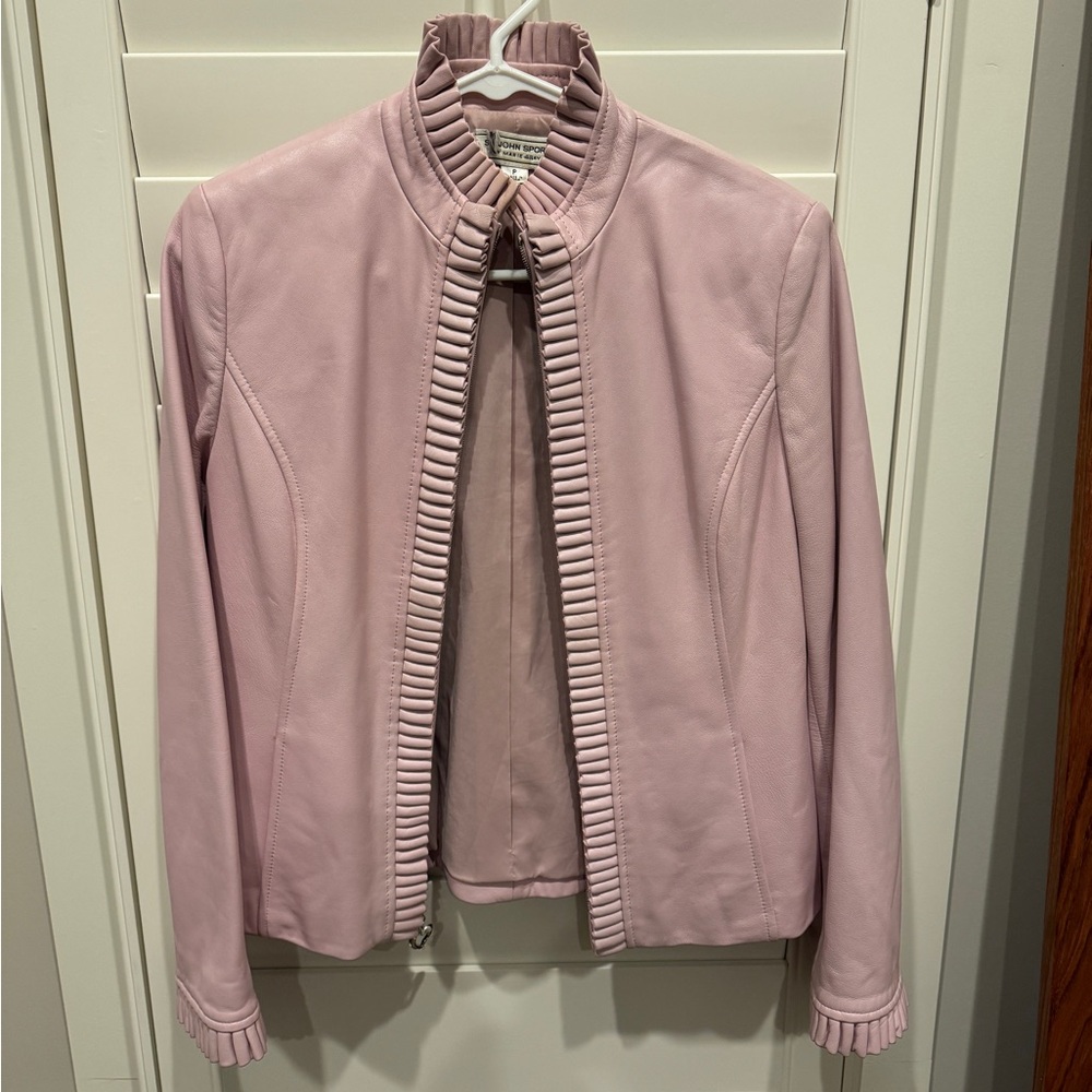 St.John Sport pink leather jacket. Genuine leather. Light pink.